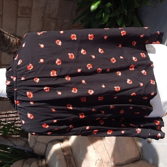 Cleobella Phoebe Floral Ruffled Bell Sleeve Blouse black red small - Picture 3 of 9